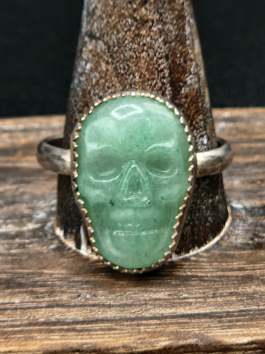 Aventurine Skull in sterling silver Ring, Size 7.75